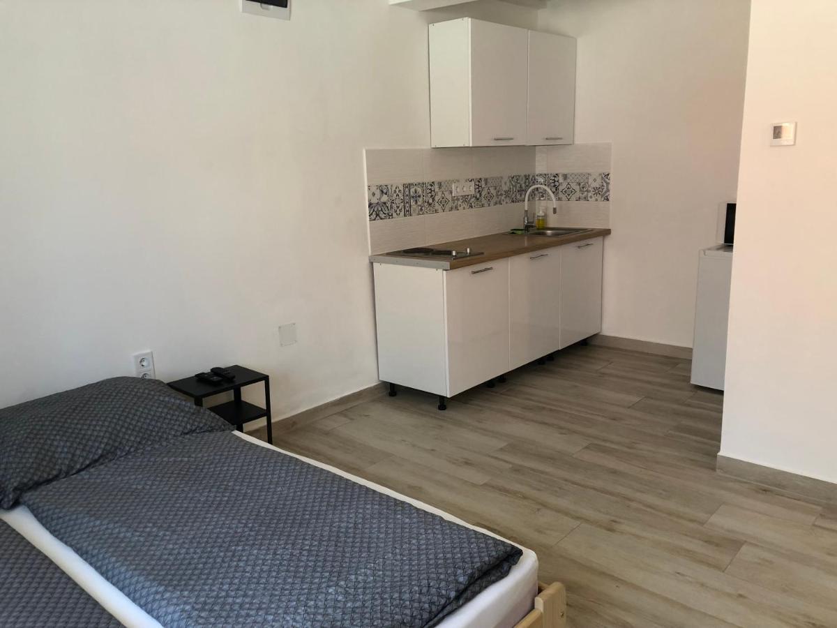 Eden Apartman Hajduszoboszlo Ngoại thất bức ảnh