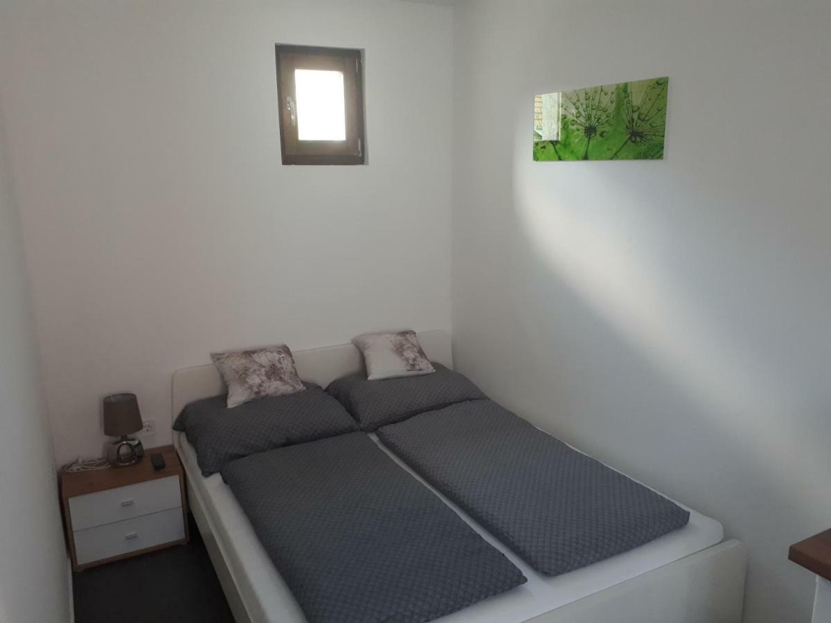 Eden Apartman Hajduszoboszlo Ngoại thất bức ảnh