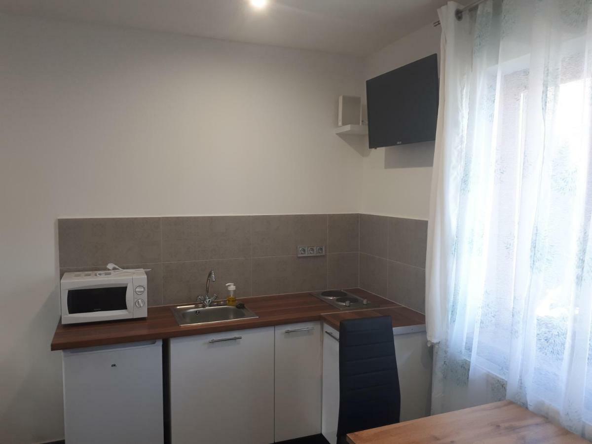 Eden Apartman Hajduszoboszlo Ngoại thất bức ảnh