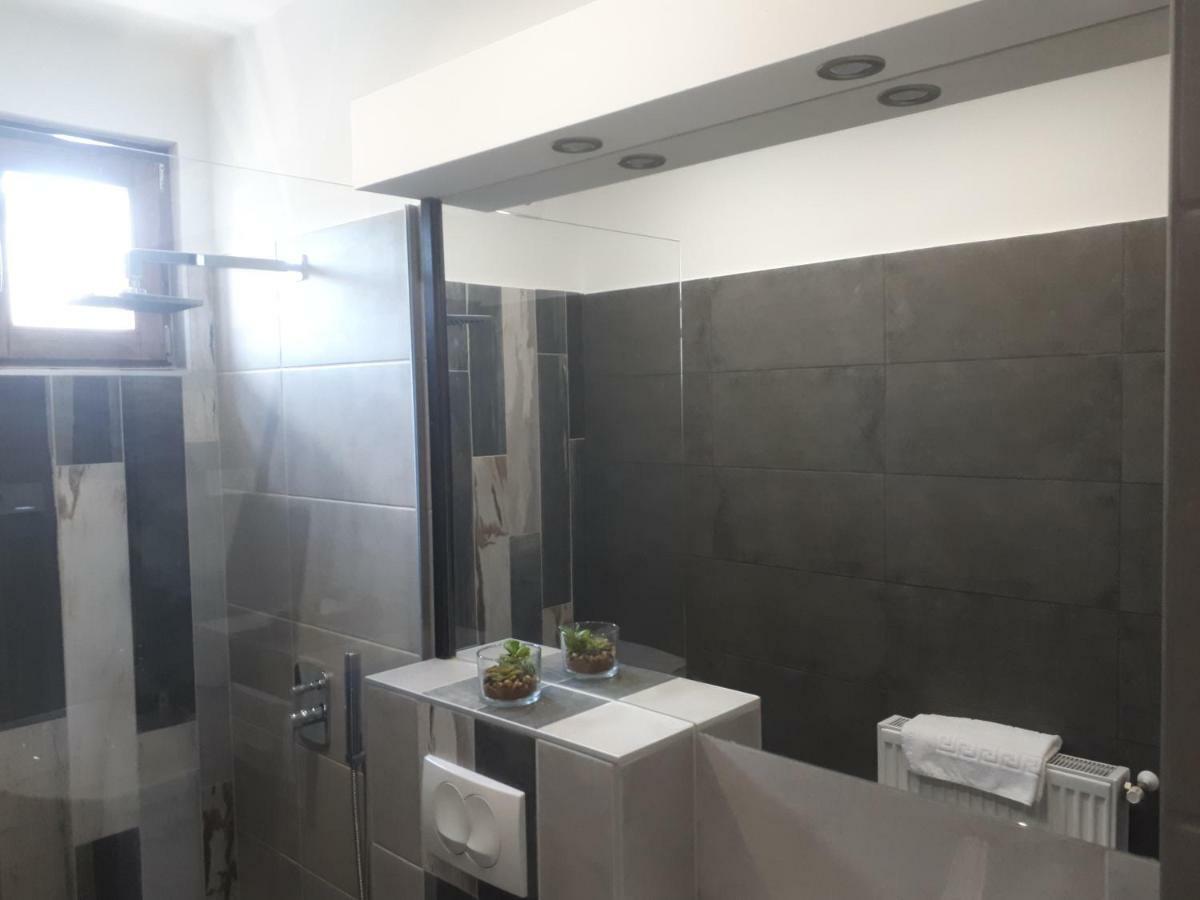 Eden Apartman Hajduszoboszlo Ngoại thất bức ảnh