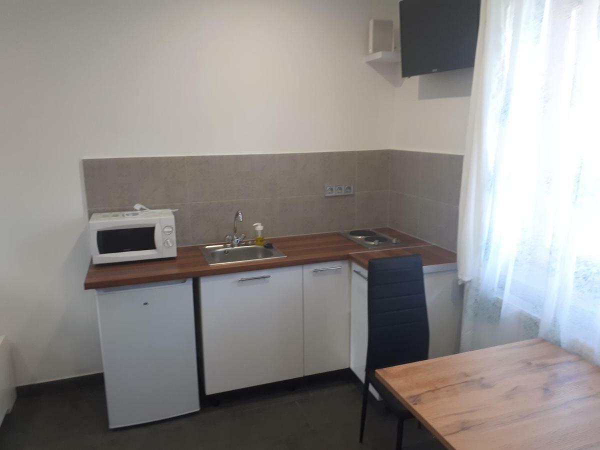 Eden Apartman Hajduszoboszlo Ngoại thất bức ảnh