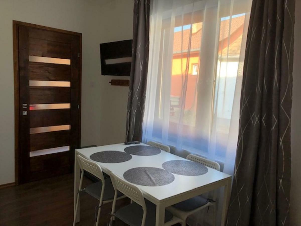 Eden Apartman Hajduszoboszlo Ngoại thất bức ảnh